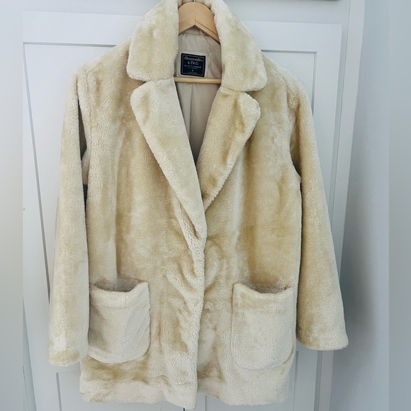 Abercrombie & Fitch Faux Fur Car Coat on cream Size Small - Picture 2 of 9